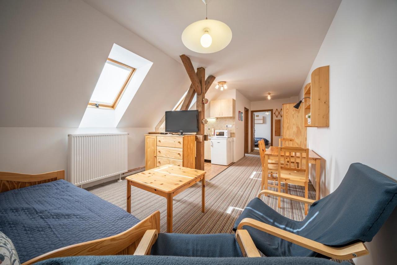 Apartmány Rubínovi Horejsi Vrchlabi Exterior foto